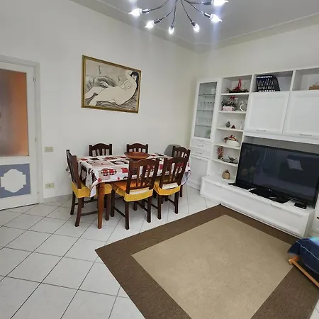 Apartment A Casa Di Piero By Francigena *